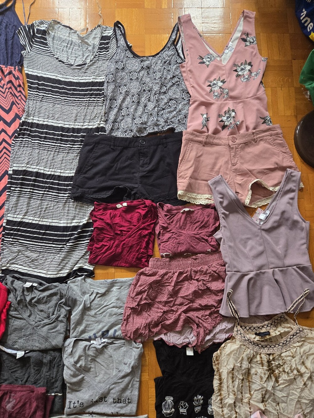 Big Bundle Of Summer Clothes Women Size Small. All Fenix, H&M, And More - Picture 10 of 16